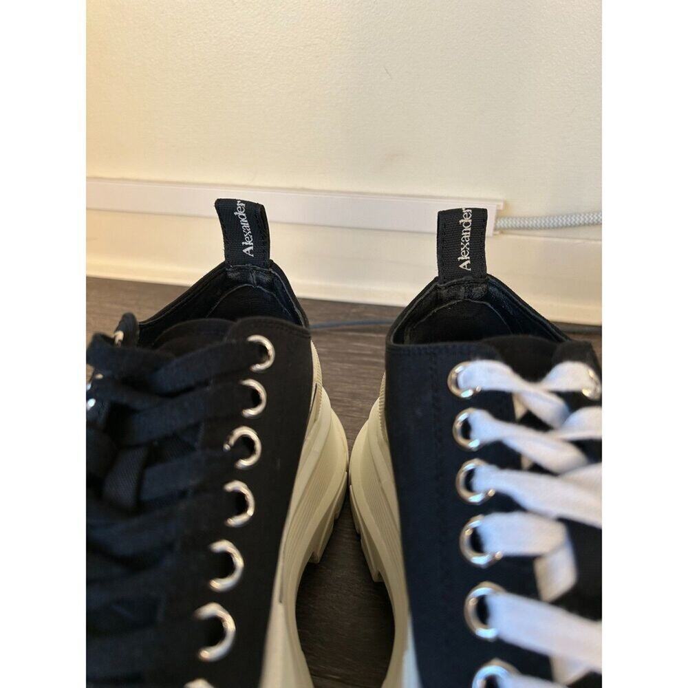 EUC Alexander McQueen Tread Slick Low Top Platform Sneakers Black White Lace Up - Picture 4 of 9